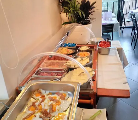 Готель Orchidea 3*